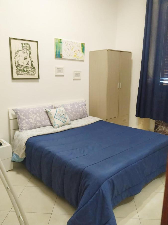 B&B Il Poeta Palermo Luaran gambar