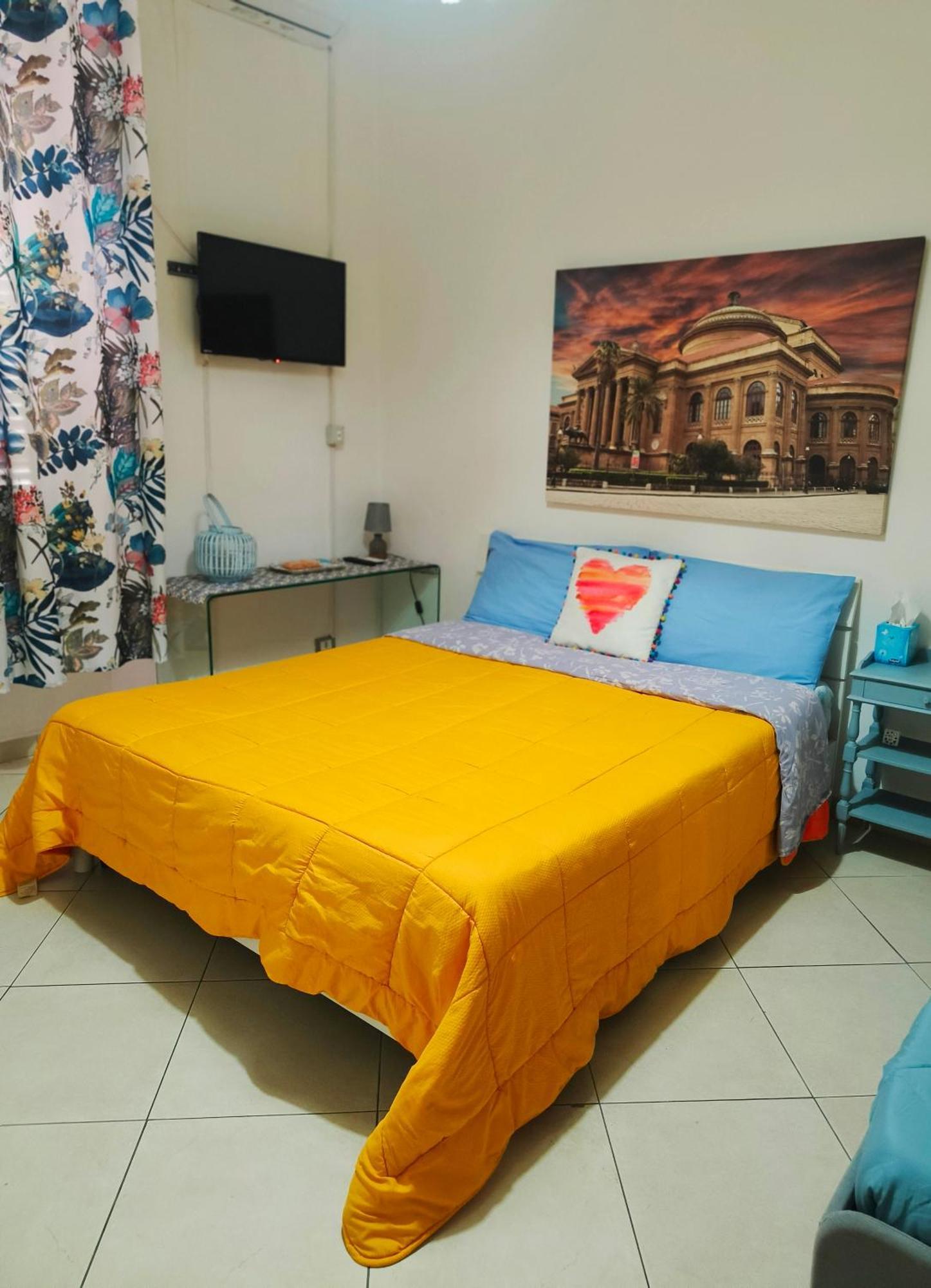 B&B Il Poeta Palermo Luaran gambar