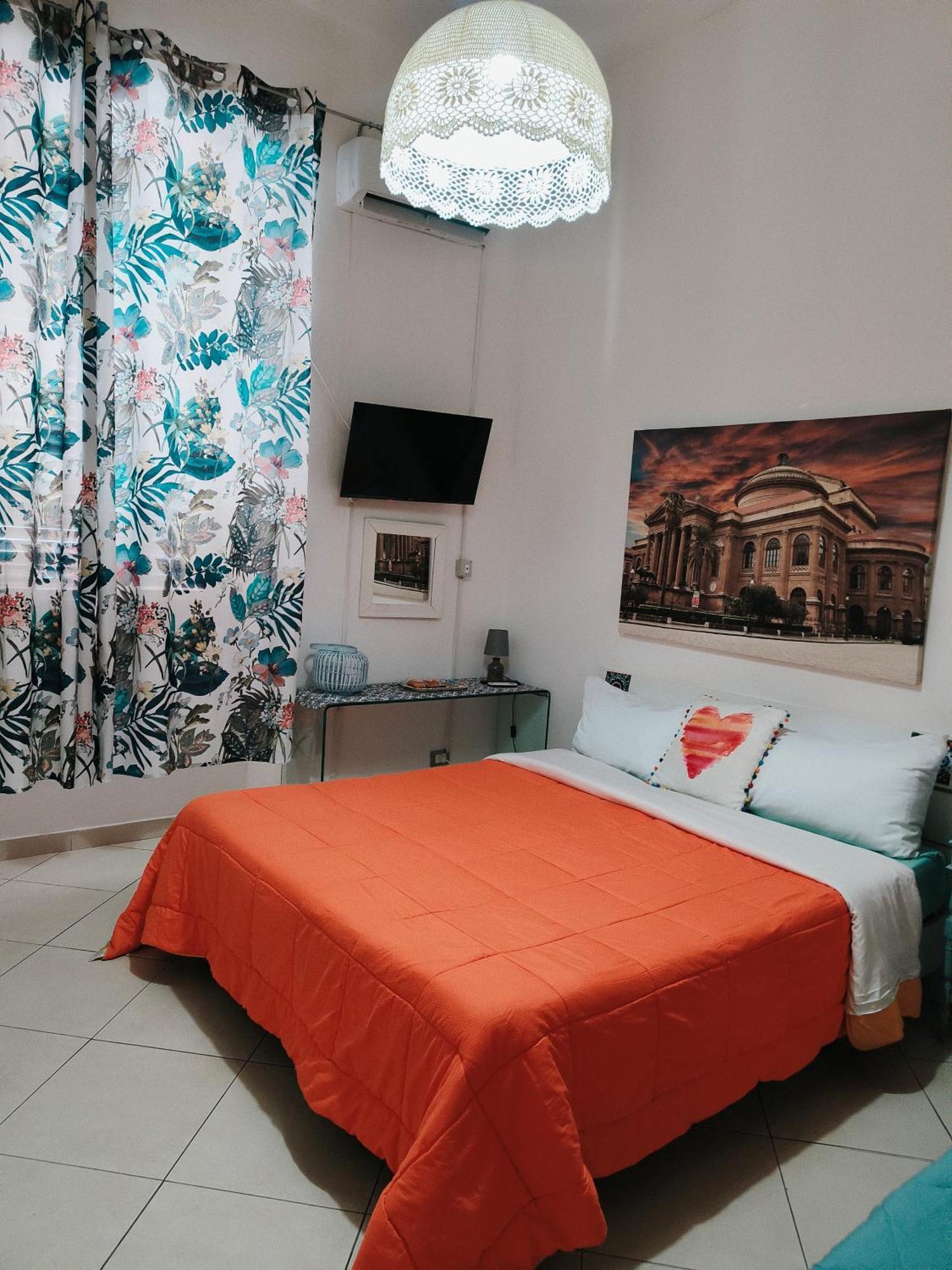 B&B Il Poeta Palermo Luaran gambar