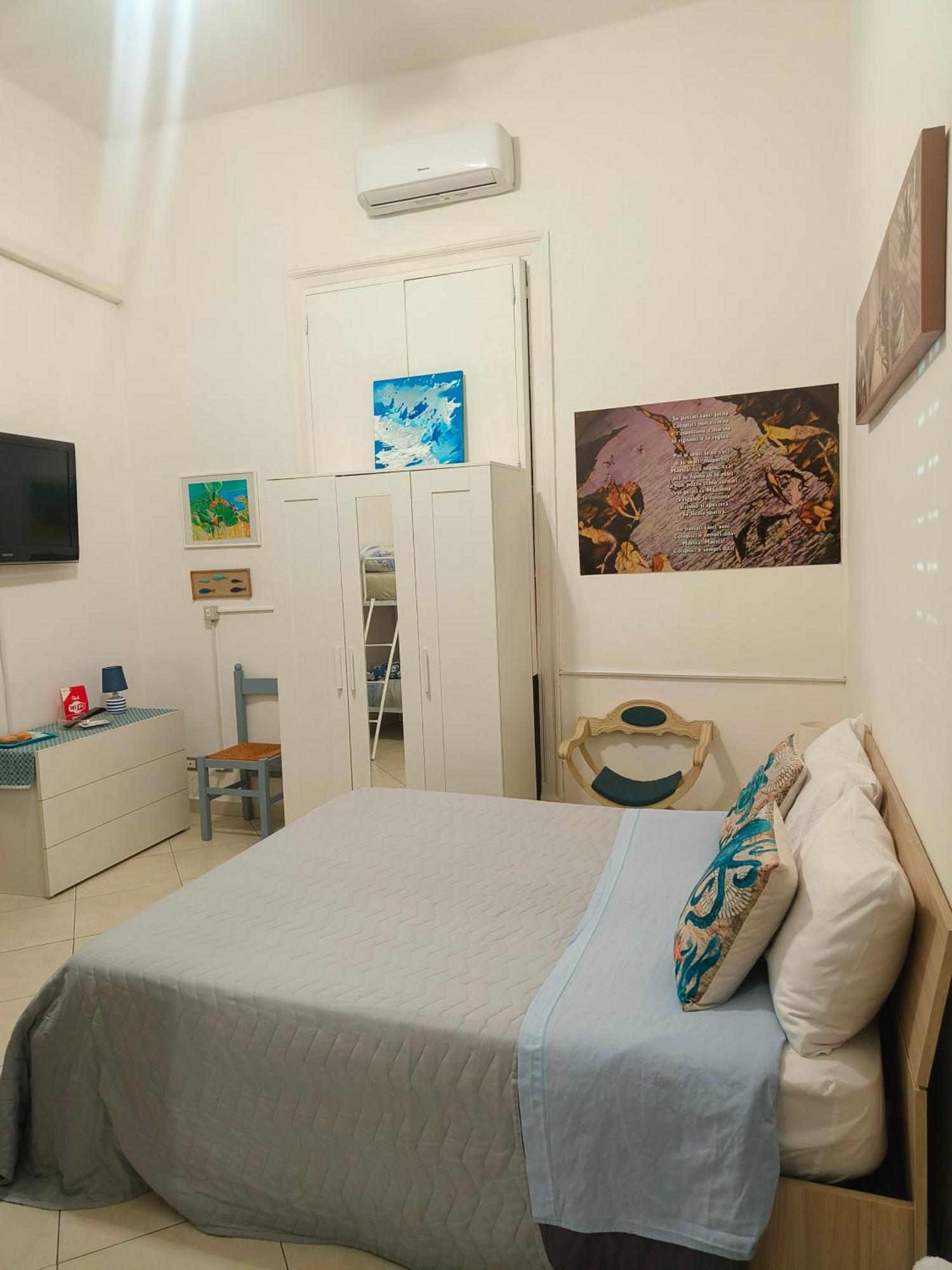B&B Il Poeta Palermo Luaran gambar