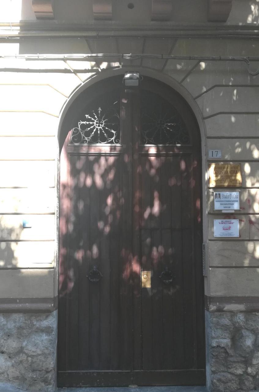 B&B Il Poeta Palermo Luaran gambar